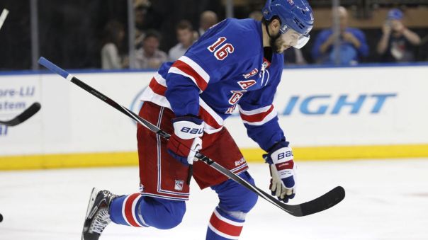 Derick Brassard skating off 10-14