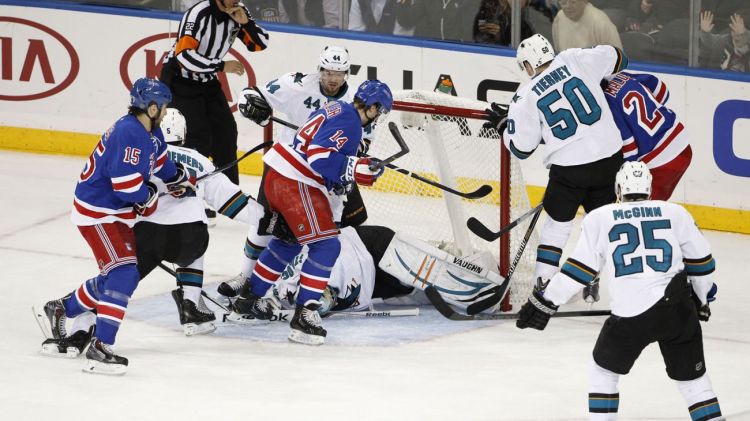 Ryan Malone disallowed goal 10-19