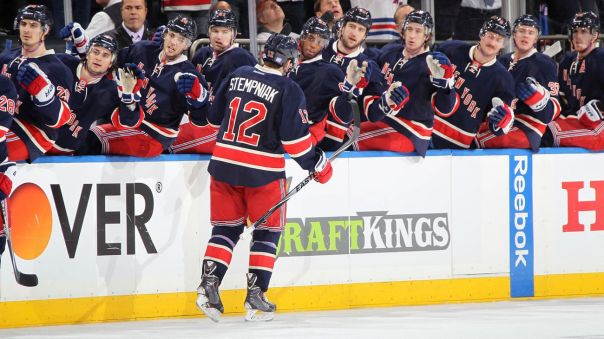 lee stempniak hi-5 line 11-5