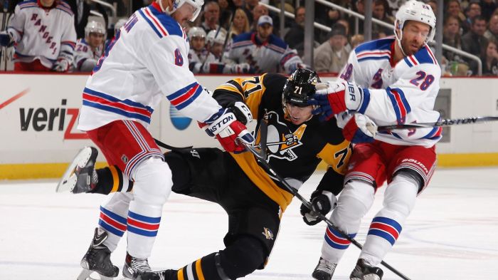 moore and klein hit malkin 11-15