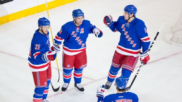 martin st louis goal celebration 2-19