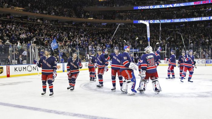 rangers salute the crowd 1-31