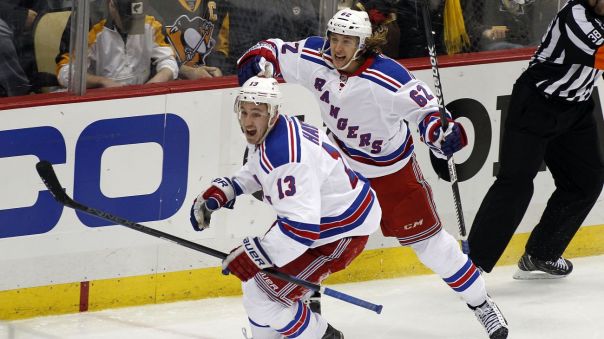 kevin hayes goal celebration 4-22