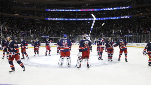 rangers salute the crowd 4-4
