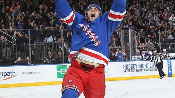 chris kreider celebrating 11-3