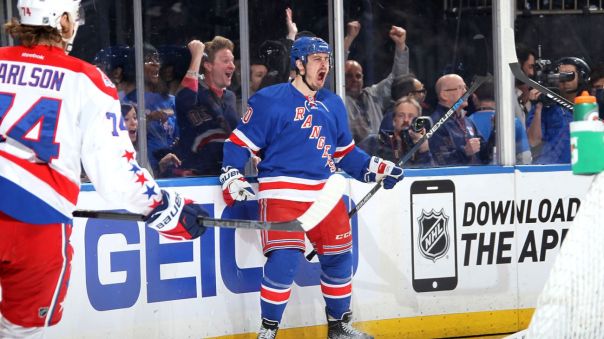 chris kreider celebrating 5-2