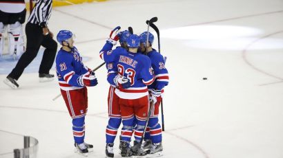 Rangers celebrate a goal 9-21