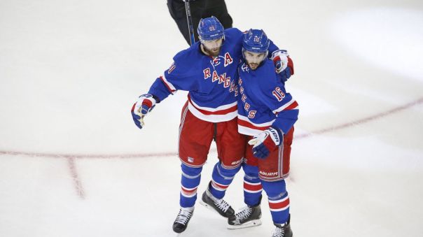 derick brassard and rick nash celebrate 12-15