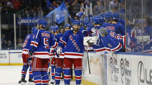 jarret stoll hi five line 11-3