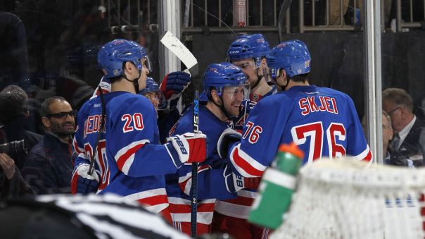 rangers-celebrate-a-goal-4-5