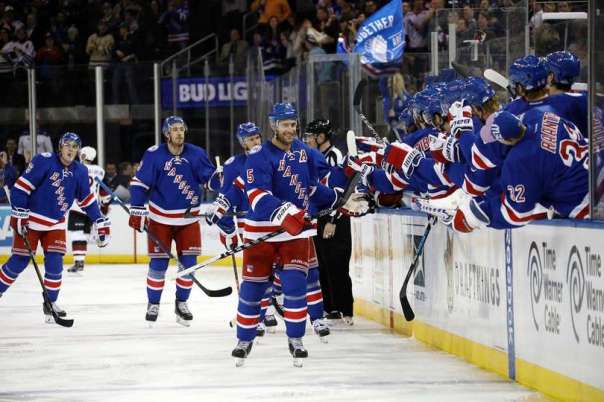dan-girardi-hi-five-line-10-23