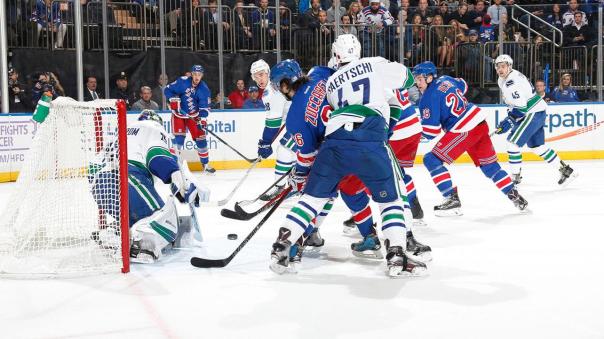 rangers-vs-canucks-11-8