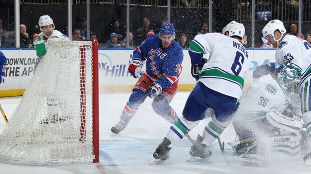 rangers-vs-canucks-2-19