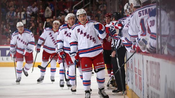 matt-puempel-hi-five-line-12-29